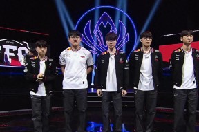 CFO虽败犹荣！T1惊险晋级胜者组，再现绝境Faker！Doran发挥封神
