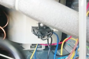 饮水机出水按钮损坏修复方法大揭秘（解决饮水机出水按钮故障的最佳解决方案）