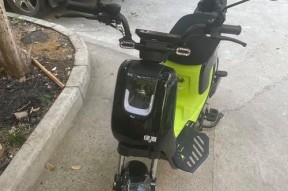 电瓶车没有杆怎么装手机？有什么替代方案？