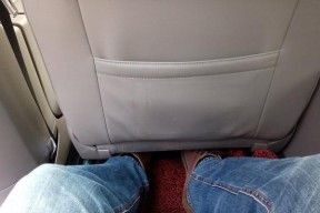 台式电脑脚座拆卸需要注意什么？