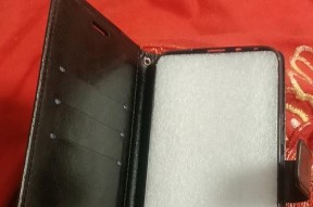 荣耀魔法6手机壳拆卸方法是什么？