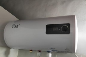 储水式电热水器的安装步骤（以储水式电热水器如何安装）