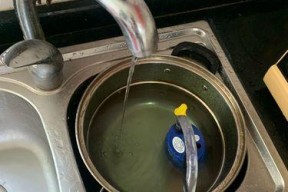 燃气热水器除垢方法——让您享受干净热水（简单实用的除垢技巧，热水器一如既往高效运行）