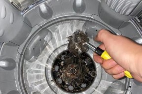 防水手表误入洗衣机后应如何处理？