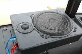 低音炮挖机适合哪种喇叭？喇叭的选择标准是什么？
