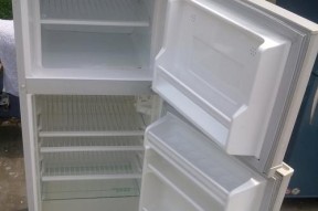 解决容声风冷冰箱故障代码E1的维修方法（容声风冷冰箱E1故障代码的原因分析与维修指南）