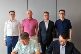爱尔眼科、明月镜片达成全面战略合作