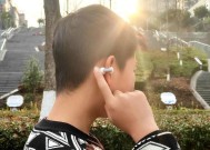 蓝牙降噪耳机耳夹怎么戴？佩戴舒适度如何？