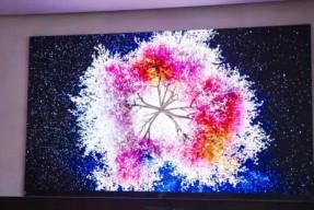 震撼开箱！全国首台 163 吋海信 UX Micro LED 无界巨幕落户深圳湾