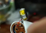 耳机换手机电池的正确步骤是什么？哪里能找到详细视频教程？