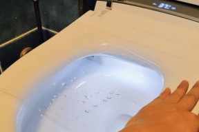 贝朗马桶不冲水的解决方法（有效应对贝朗马桶不冲水问题的实用技巧）