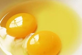 如何识别土鸡蛋的好坏（从外观到内部探秘）