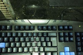 台球怎么暂停电脑键盘？如何使用键盘控制游戏？