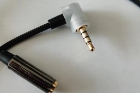 低音炮耳机弯头连接方法是什么？接线步骤详解？