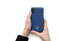 方向盘上挂手机壳安全吗？