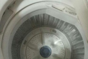 小洗衣机为何流水不停（探究小洗衣机内部故障及解决方案）