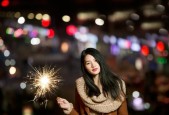 佳能相机在夜景大桥拍摄人像的技巧是什么？