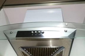 全面解析新型油烟机内部清洗方法（轻松掌握清洗技巧）