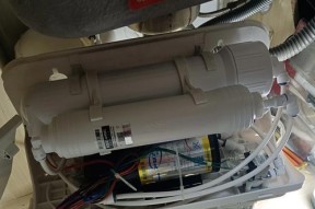 解决净水器滤芯难拧开问题的方法（使用关键工具和技巧轻松解决滤芯难拧开的问题）