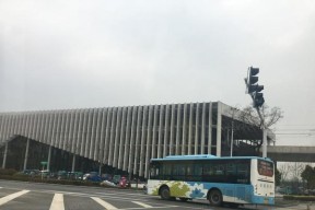 高淳中交电瓶车充电步骤是什么？