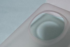 手机硬壳如何正确取下？