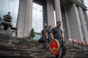 苹果国徽息屏壁纸设置方法？