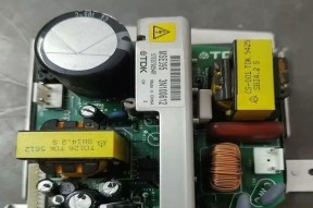 投影仪电源维修方法（解决投影仪电源故障的实用技巧）