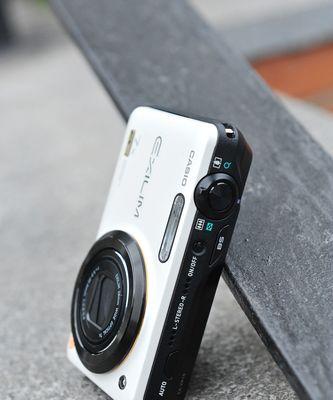 教你如何使用Casio相机将照片传输到手机（通过无线传输技术轻松分享珍贵瞬间）  第1张