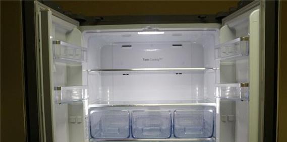 冰箱里有水声的修理方法（解决冰箱内出现水声问题的有效措施）  第3张