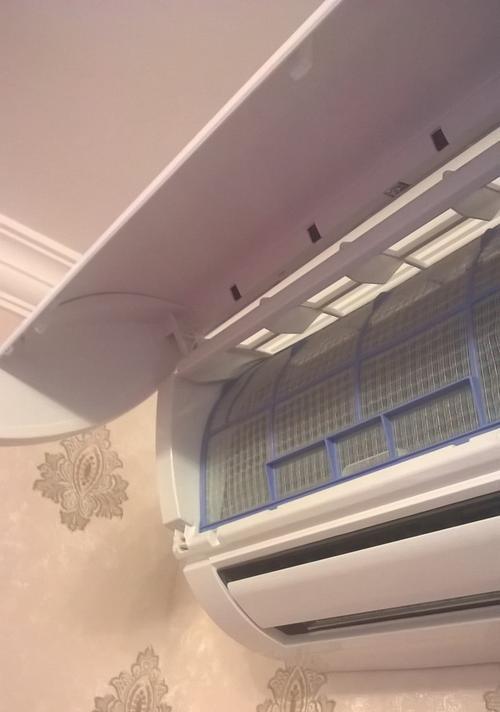 如何正确取下空调过滤网（简单操作让你轻松清洁空调过滤网）  第3张