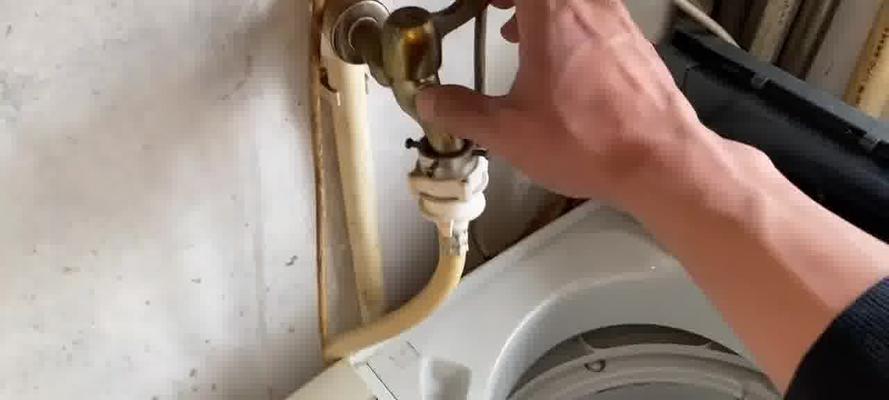 康佳滚筒洗衣机排水故障解决办法（排水故障困扰你）  第1张