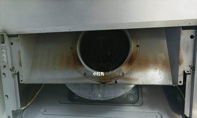 如何正确清洗油烟机（快速有效去除油烟机上的顽固污渍）  第1张