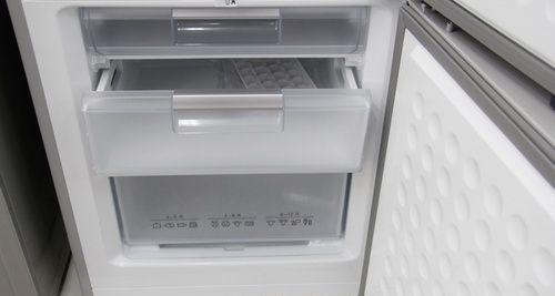 西门子冰箱保鲜室结冰原因及预防方法（解析西门子冰箱保鲜室结冰原因）  第1张