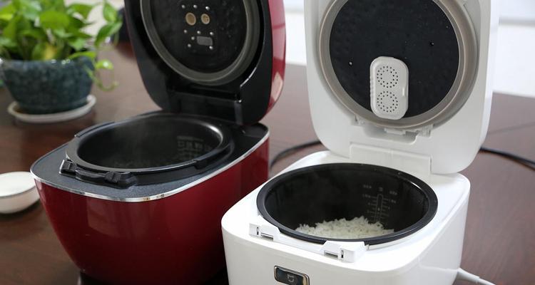 电饭煲内盖拿不下的解决方法（电饭煲内盖卡住的窍门和注意事项）  第3张