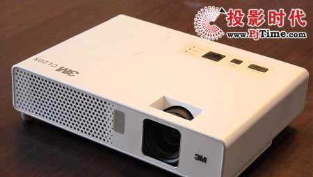自助开机，投影仪的智能化进步（通过投影仪自己开机的原因与优势）  第2张