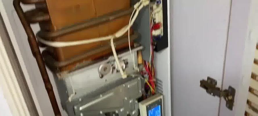 探索巨人牌壁挂炉故障代码的解析与解决方案（了解巨人牌壁挂炉常见故障代码及其排除方法）  第1张