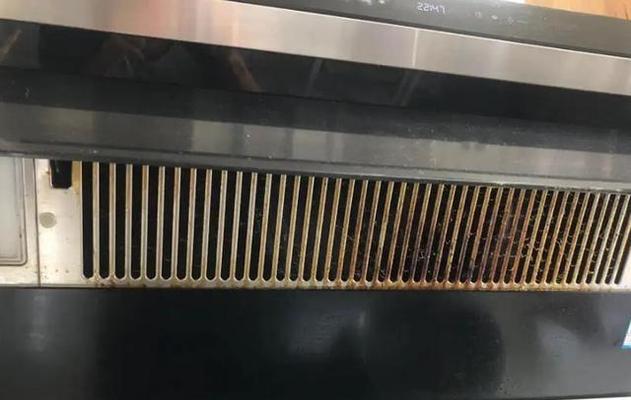 清洗油烟机油垢的终极方法（以超市常见物品为利器）  第1张