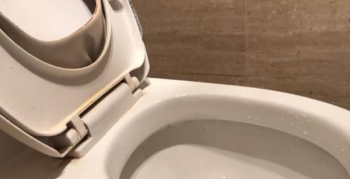 贝朗马桶冲不干净的原因及解决方法（探究贝朗马桶冲不干净的根源）  第2张