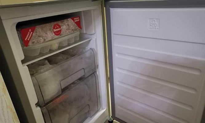 冰箱冷冻室温度过低，如何调节（解决冷冻室温度过低的实用方法）  第1张