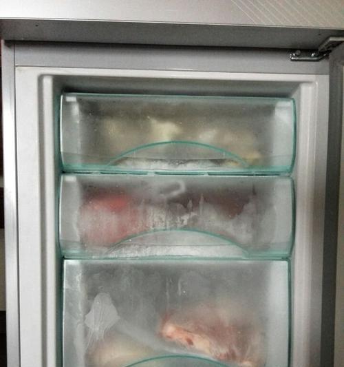 冰箱异味的成因及有效去除方法（揭秘冰箱异味的源头）  第2张