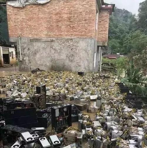 比特币挖矿机是什么？如何选择合适的挖矿设备？  第2张