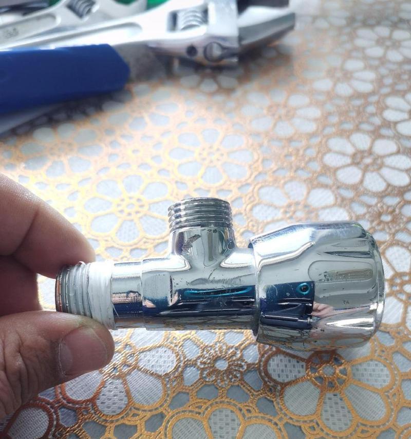 热水器侧盖螺丝拆卸需要什么工具？  第1张