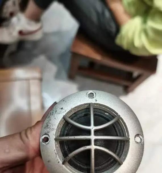 斯捷力低音炮外壳拆卸方法是什么？  第3张
