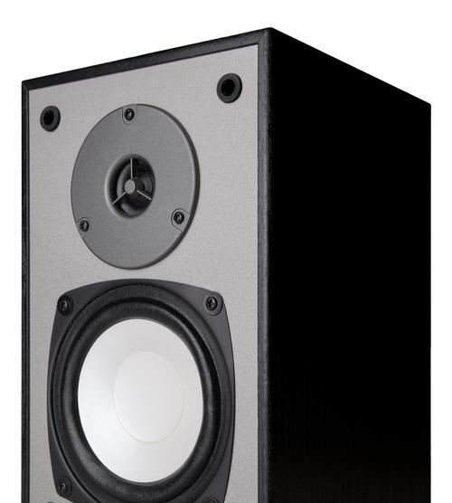 车用低音炮品牌选择有疑问？男歌手车内低音炮推荐是哪个？  第2张