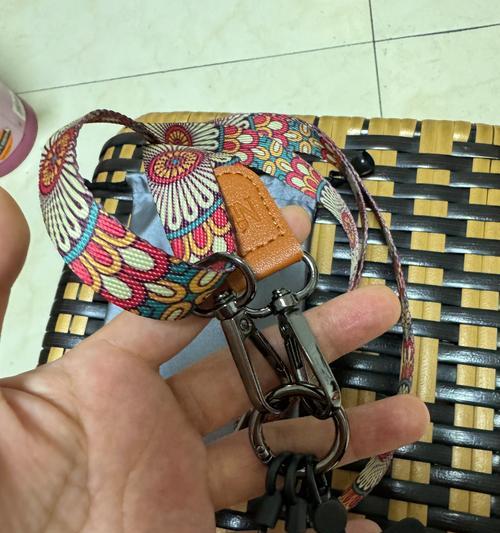 手机壳铁带挂绳怎么绑？挂绳的正确安装方法是什么？  第2张