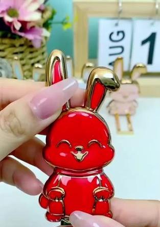 手机后面支架正确贴法是什么？  第3张
