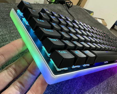 变色键盘叫什么名字？如何选择适合自己的变色键盘？  第1张