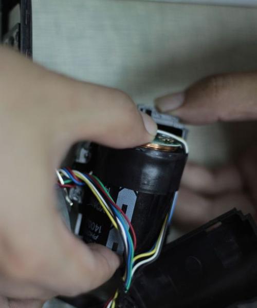 手机cpu电容脱落如何更换？需要哪些工具？  第2张