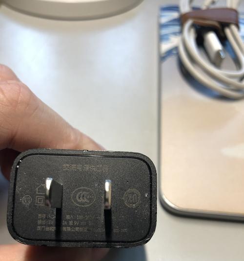 豪闪原牌手机充电器性能如何？使用体验怎么样？  第3张