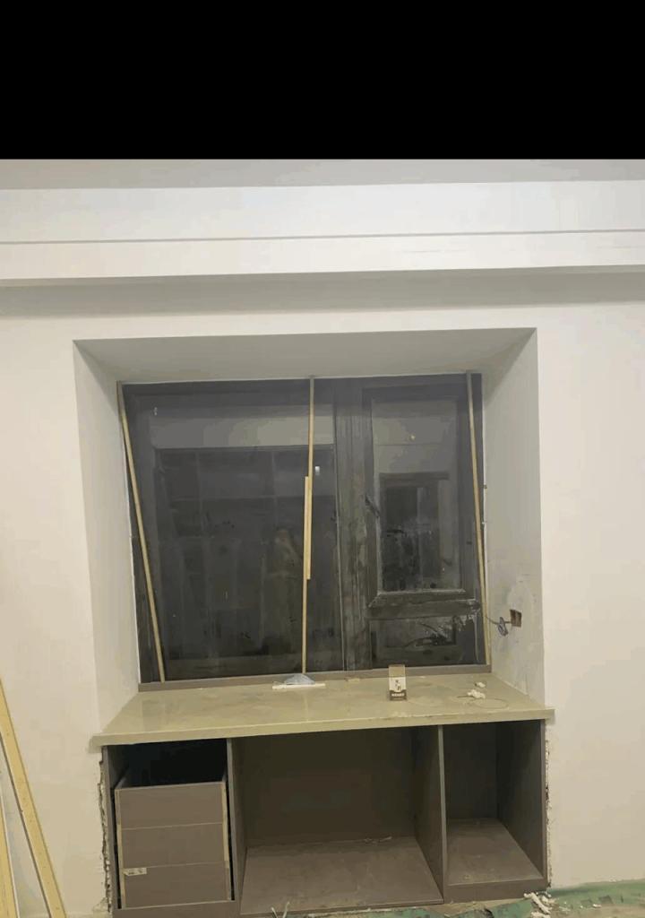 电脑桌靠窗如何安装窗帘？需要哪些工具？  第3张